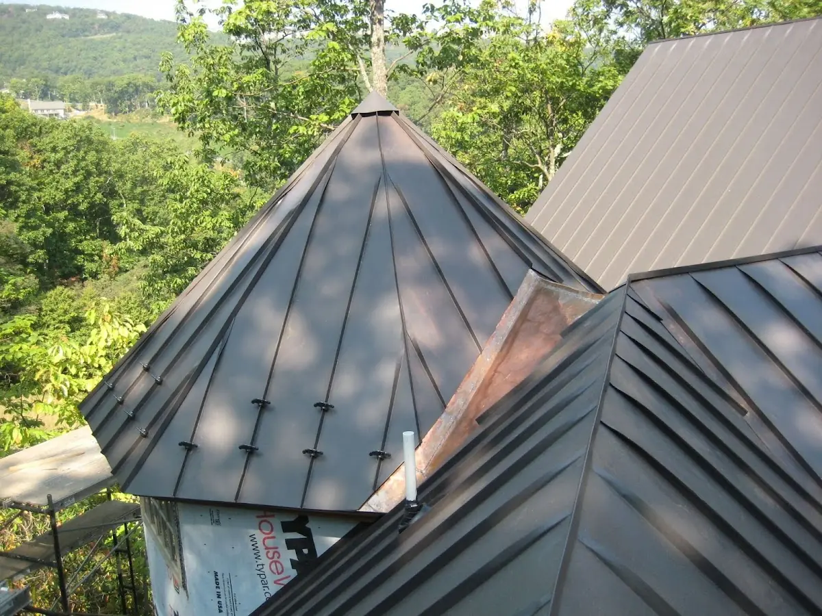 Professional Roof Tarp Installation by Craftsman Roofing in Sunaire